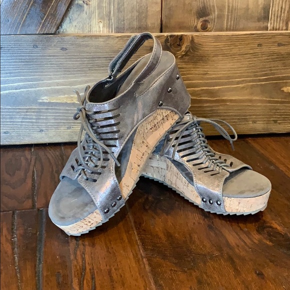 Metallic Wedges - Picture 2 of 7